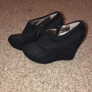 Mossimo Black booties